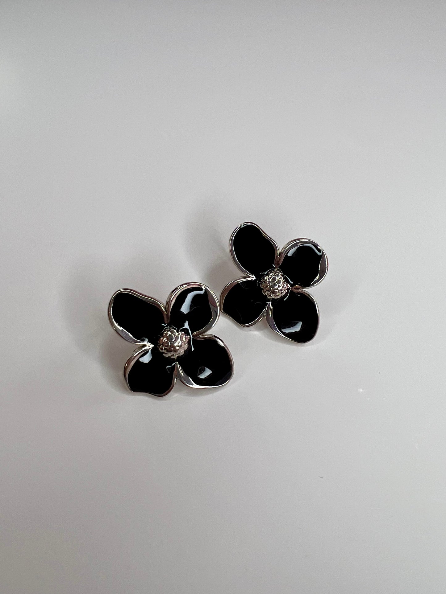 Flora earring