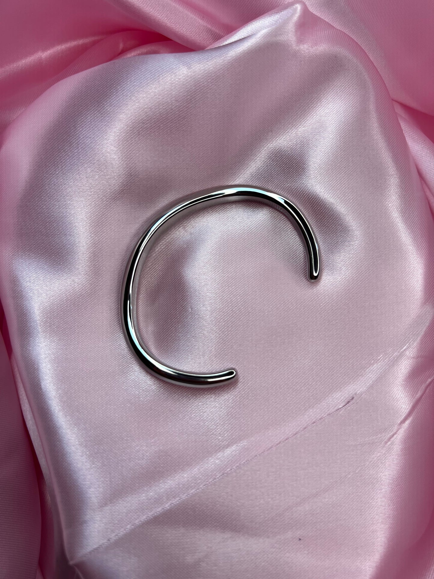 MAURA cuff