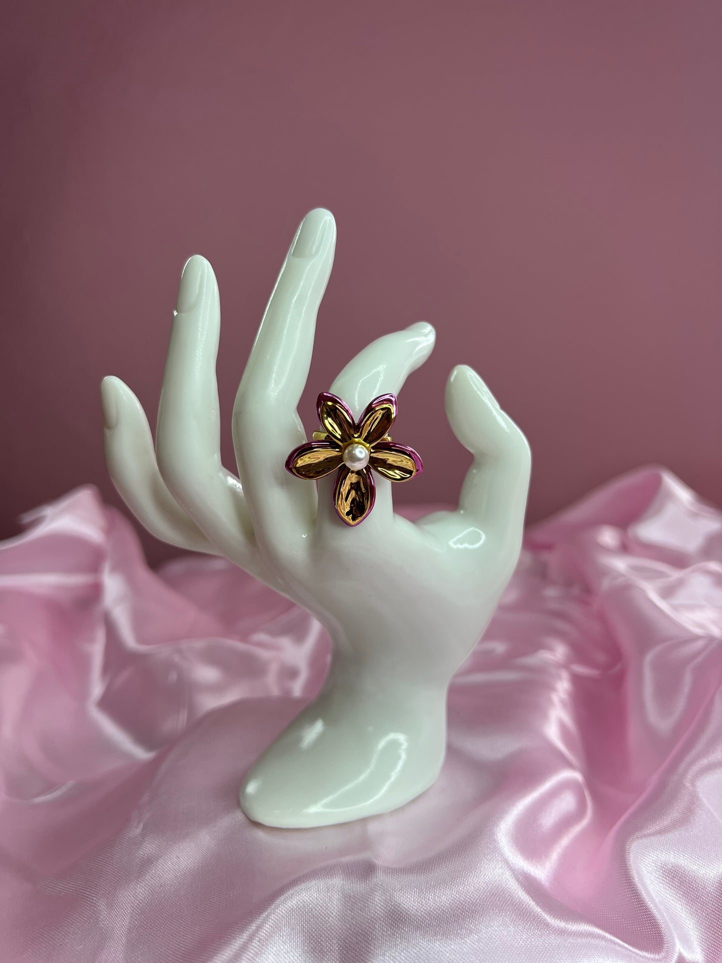 Quiana ring
