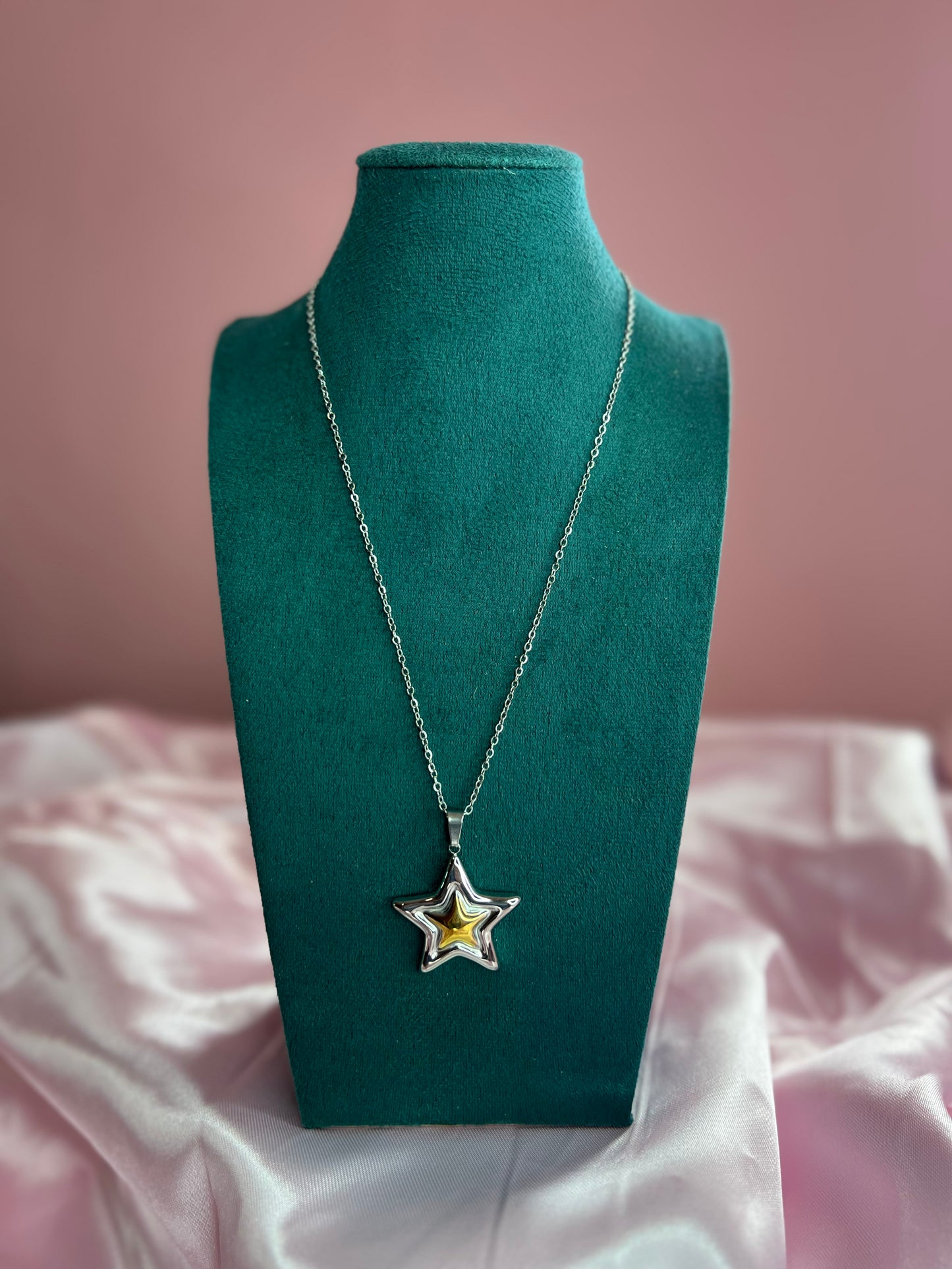 Neela necklace