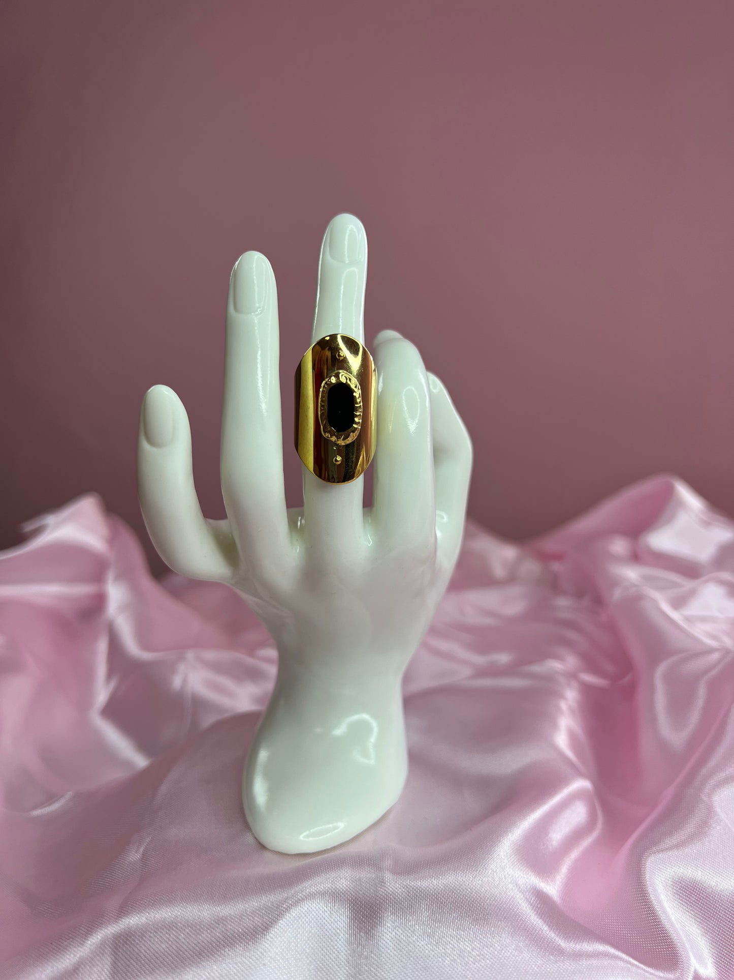 Nadine ring
