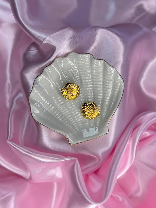 Verity stud earrings