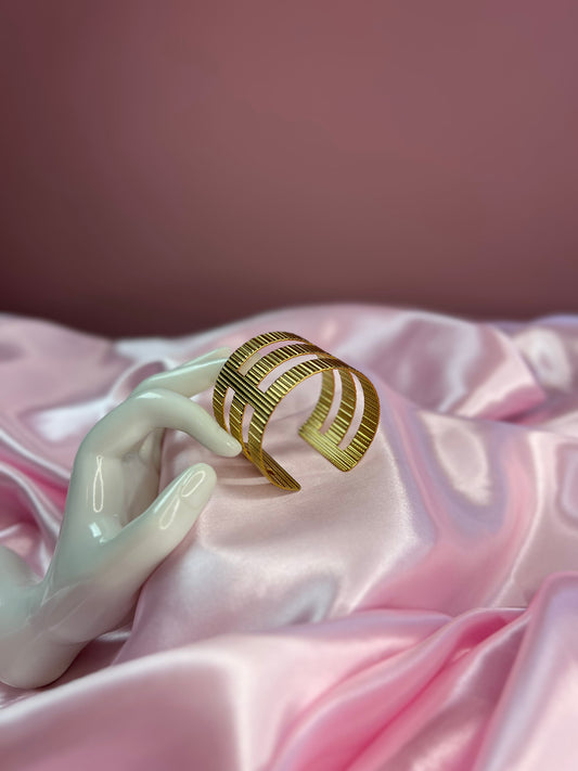 Esmeray cuff