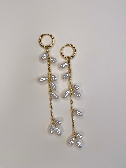 Pearl earring