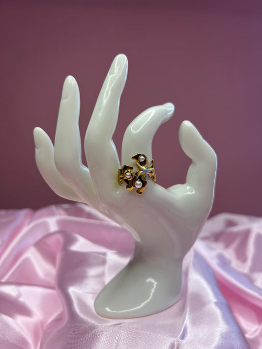 Dezzie ring
