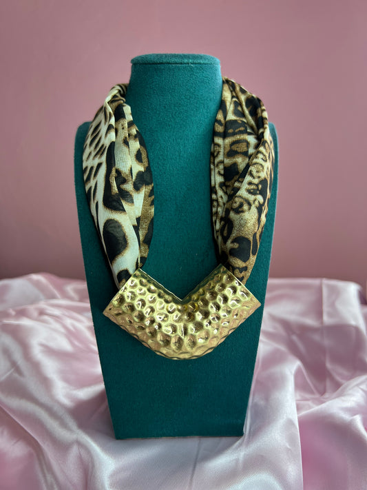 Sunna bandana necklace